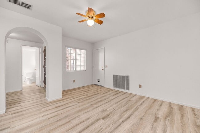 Foto del edificio - Spacious 3-Bedroom Home In the Community of Montecito, Rancho San Diego!