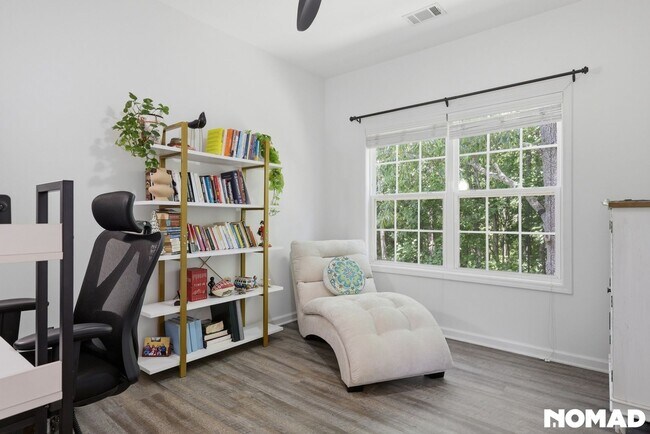 Foto del edificio - 2540 Lansing Ln