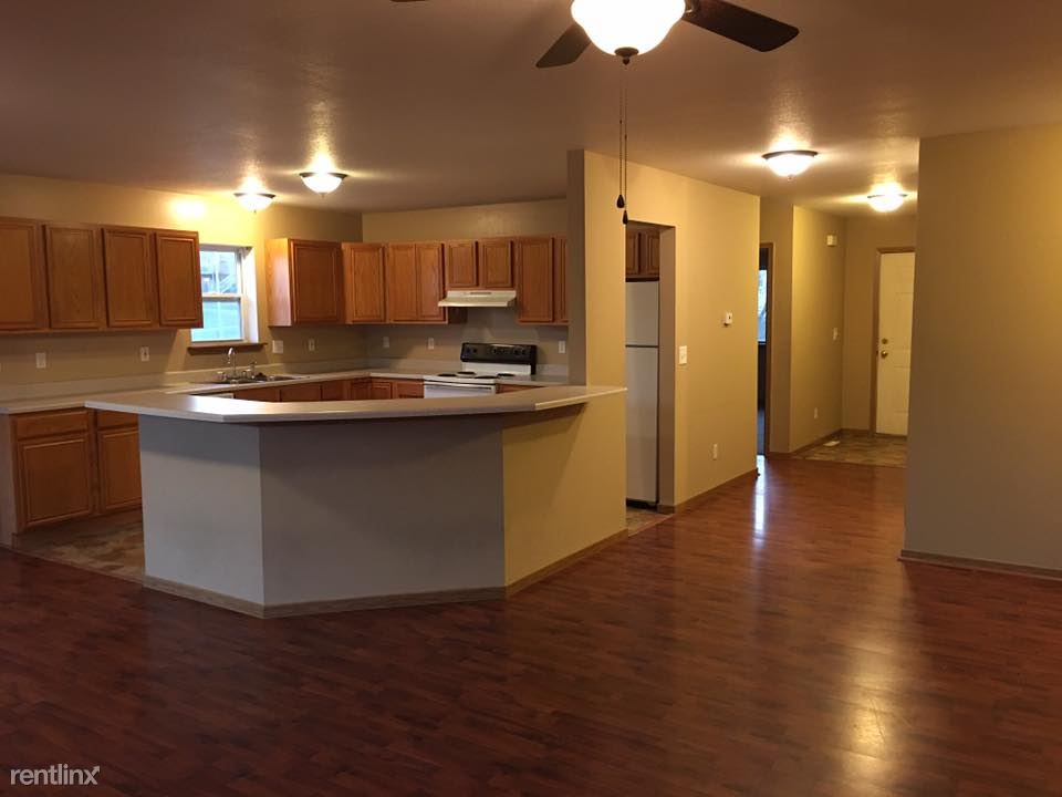 Primary Photo - 1225 S 26th St
