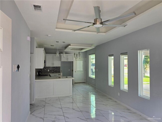 Building Photo - 6 N 56th St