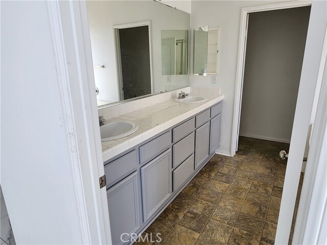 Building Photo - 950 Tucson Ct