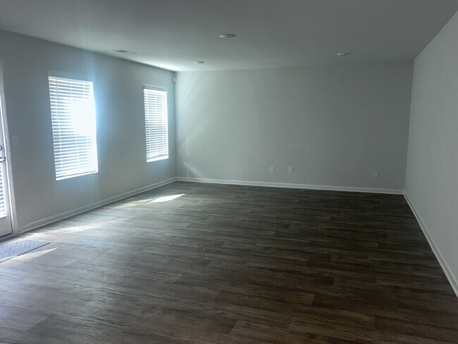 Foto del edificio - 406 Fairfax St