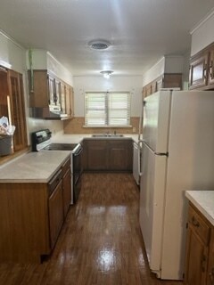 Foto del edificio - 2501 Lakeland St