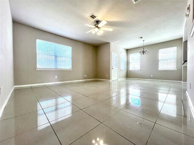Building Photo - 12722 High Cotton Ln