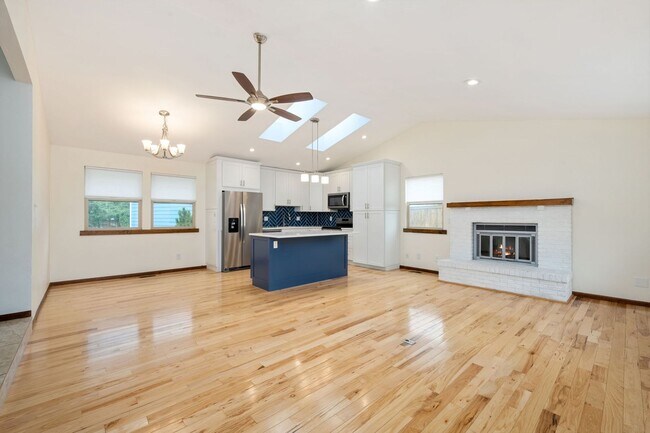 Foto del edificio - Quiet Home with Views, Charm, and Oasis Yard!
