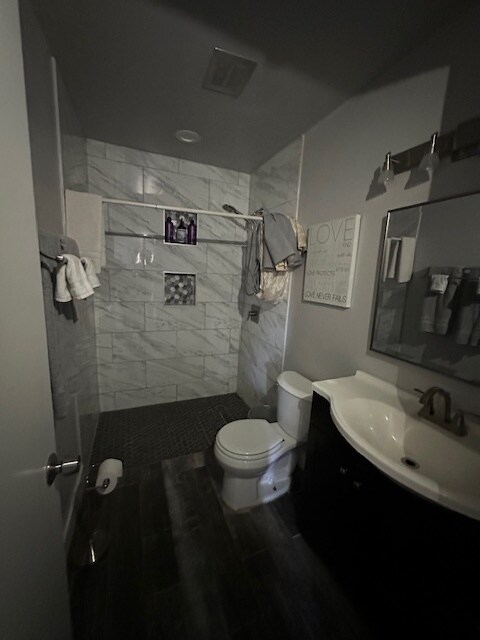 Foto del edificio - 8026 E Oak St