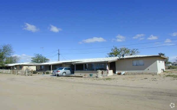 Building Photo - 12075 Kings Rd