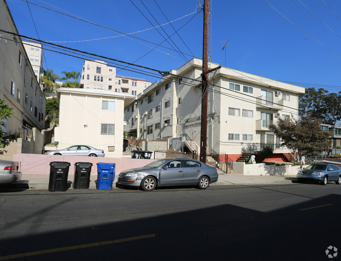 Building Photo - 910 Figueroa Ter