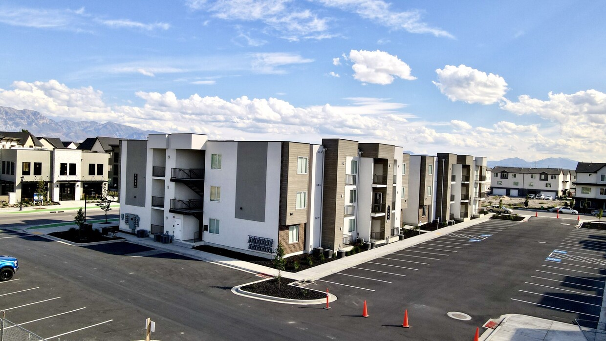 Foto del edificio - 1114 W 250 S