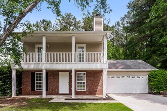 Building Photo - 10 Carey Ct