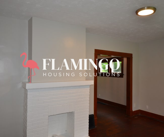 Building Photo - 148 E Parkwood Dr