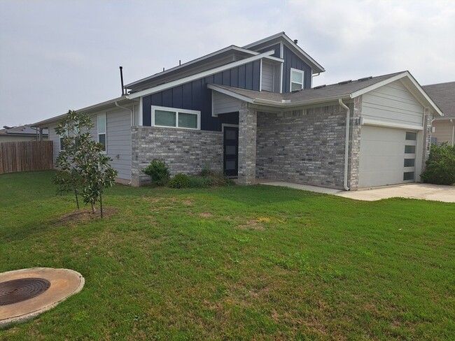 Foto del edificio - 7700 Linnie Ln