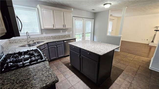 Building Photo - 45 Fallow Ln