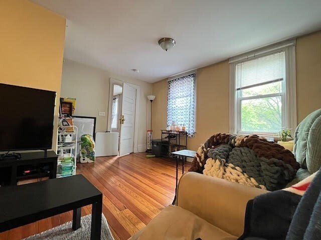 Foto del edificio - 74 6th St