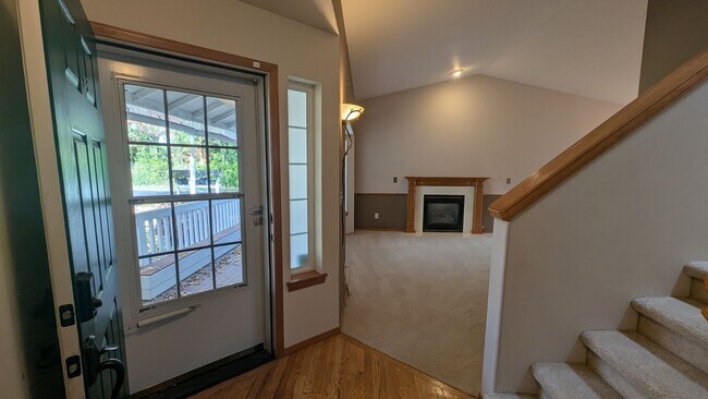 Foto del edificio - 17180 Sawyer St SE