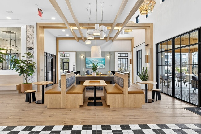 Building Photo - Echelon at Charlotte