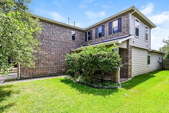 Foto del edificio - 7615 Shavano Ln