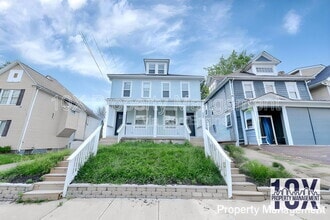 Building Photo - 207 N 22nd St