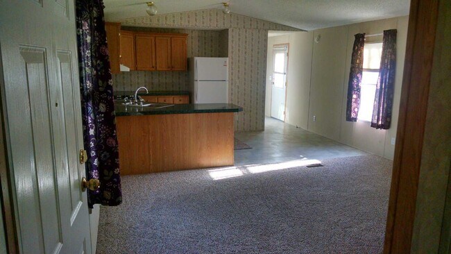 Foto del edificio - Affordable 3 bedroom 2 bathroom mobile home!