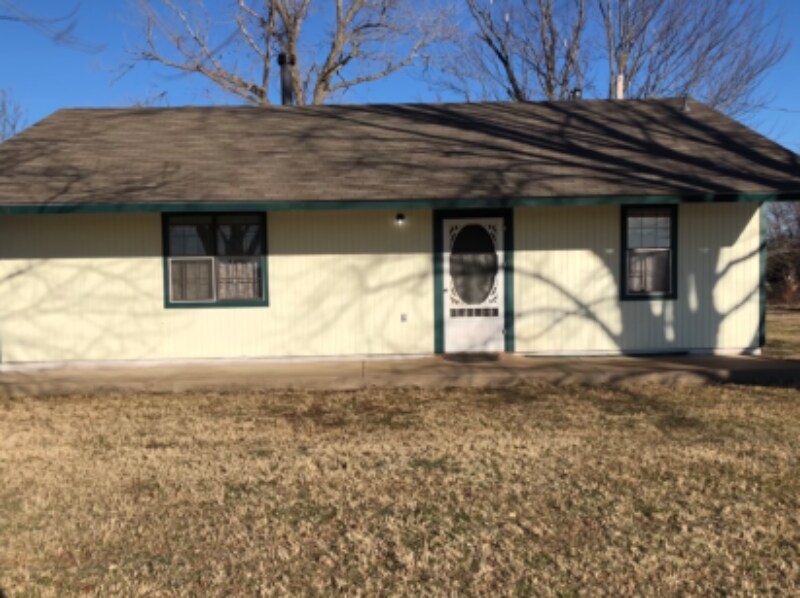 9747 Glover Ln, Noble, OK 73068 House Rental in Noble, OK
