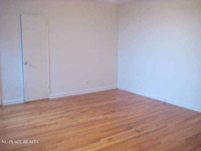 Building Photo - 8431 Van Wyck Expy