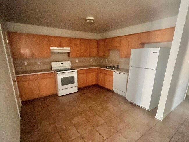 Foto del edificio - NEW IN MANAGEMENT- AVAILABLE NOW! ACCEPTING SECTION 8