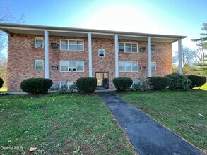 Building Photo - 11-21-21 Ashdown Rd