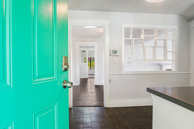 Entrada al apartamento - 1100 Coronado Ter