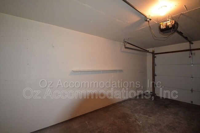 Foto del edificio - 311 NE Timbercreek Dr