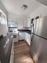 Building Photo - 120 Biscayne Dr NW