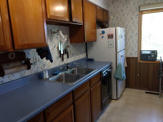 Building Photo - Spacious, East Boulder Home in Great Neigh...