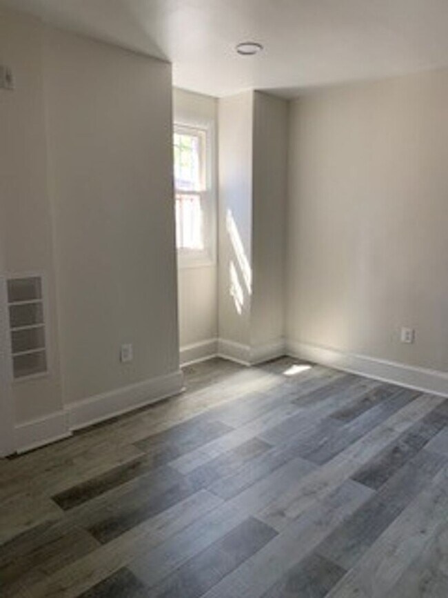 Foto del edificio - 8136 Germantown Ave