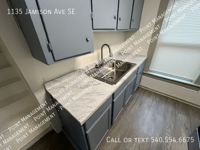 Foto del edificio - 1135 Jamison Ave SE