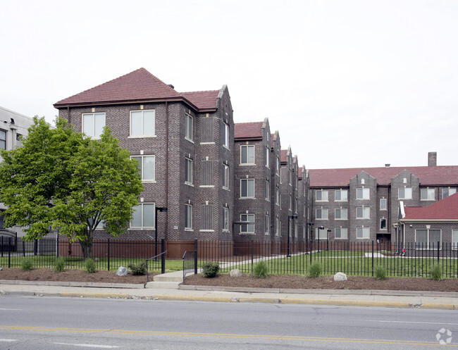 Building Photo - Brownstone Apartments