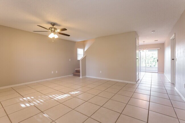 Building Photo - 2435 Sagemont Dr