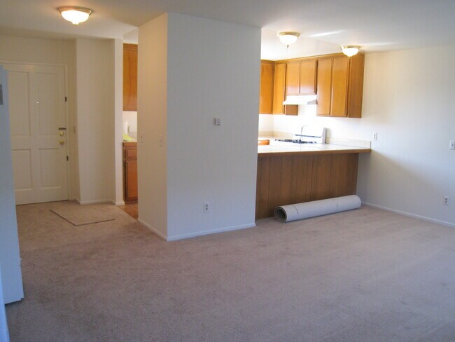 Building Photo - 10809 Palms Blvd
