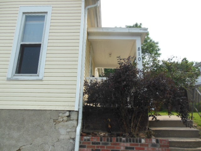 Building Photo - 810 Spring St