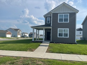 Building Photo - 1525 Ashgrove Pl