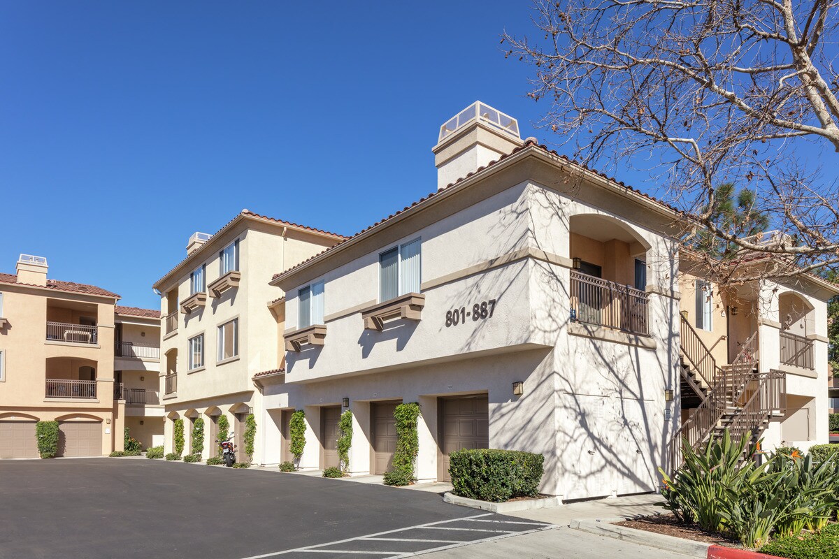 Las Flores Apartment Homes Apartments in Rancho Santa Margarita, CA