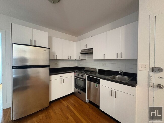 Building Photo - EAST 87TH STREET
