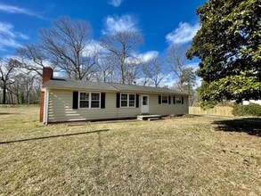 Building Photo - 10500 Chalkley Rd