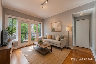 Building Photo - 4420 N Ashland Ave