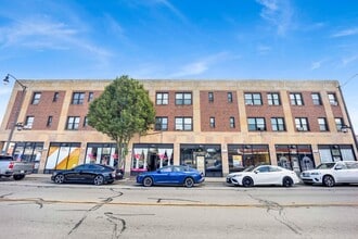 Building Photo - 414 W Walnut St