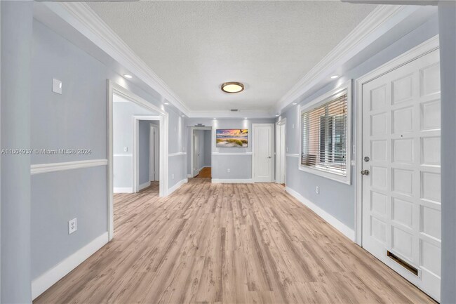 Photo - 2001 SW 37th Ave House