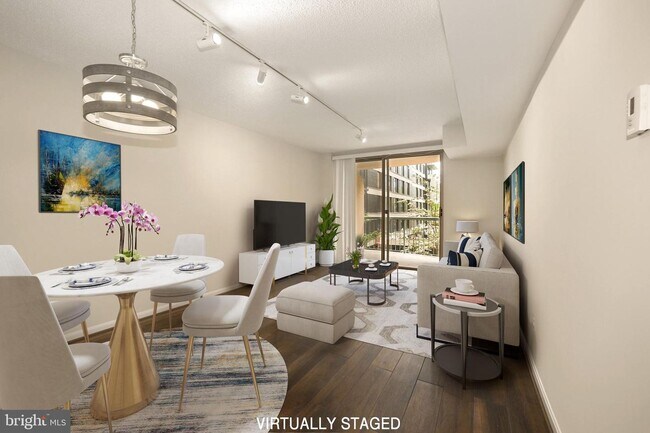 Foto del edificio - 4808 Moorland Ln