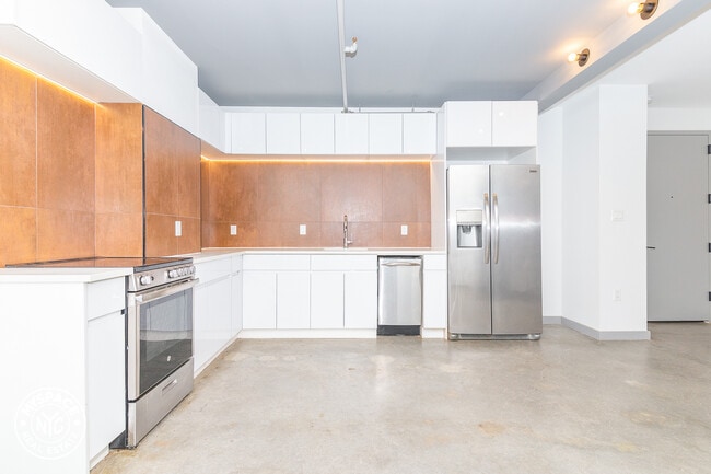 Building Photo - 410 Tompkins Ave