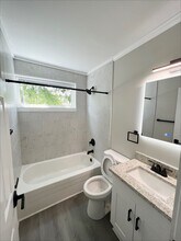 Building Photo - 3214 Summer Pl