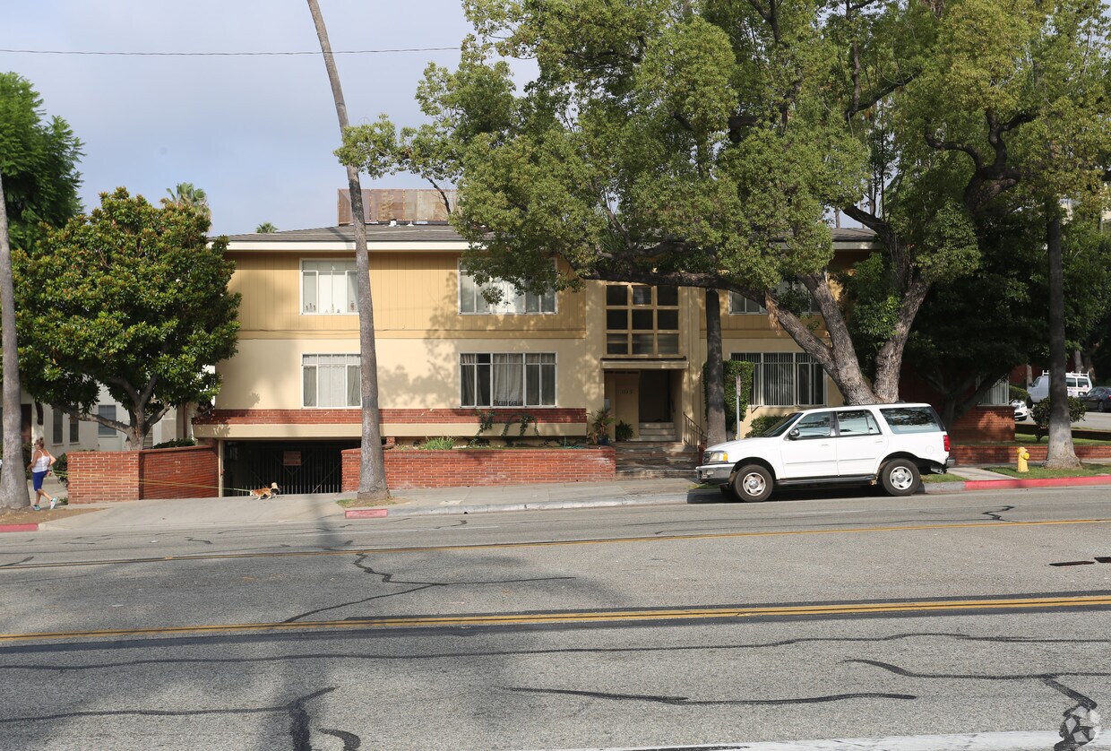 Building Photo - 1333 N Brand Blvd