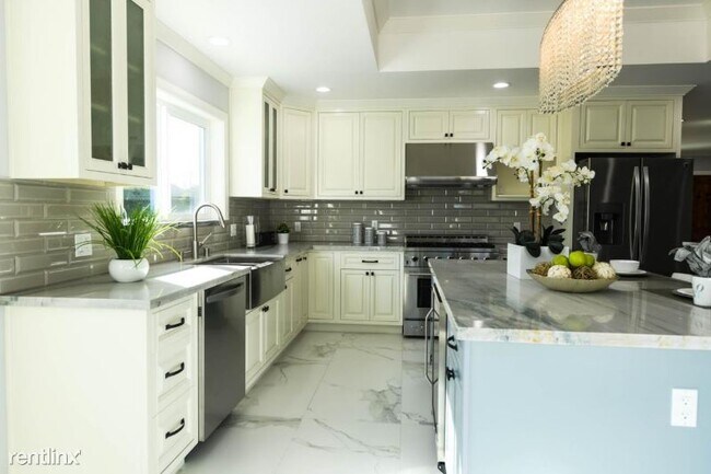 Foto del edificio - 3 br, 3 bath House - 1179 Scott Blvd