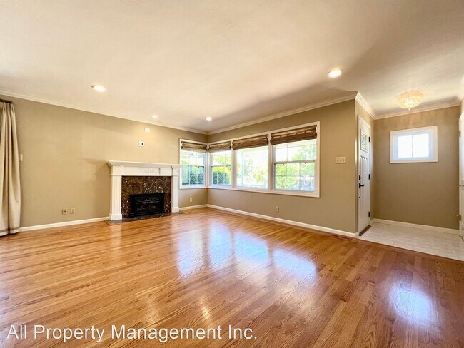 Foto del edificio - 4 br, 2 bath House - 2000 Arroyo Ave